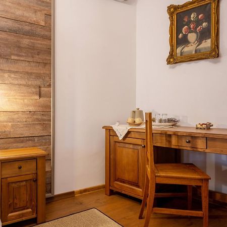 Hotel Carolina House à Sighişoara Extérieur photo