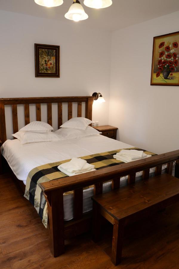Hotel Carolina House à Sighişoara Extérieur photo