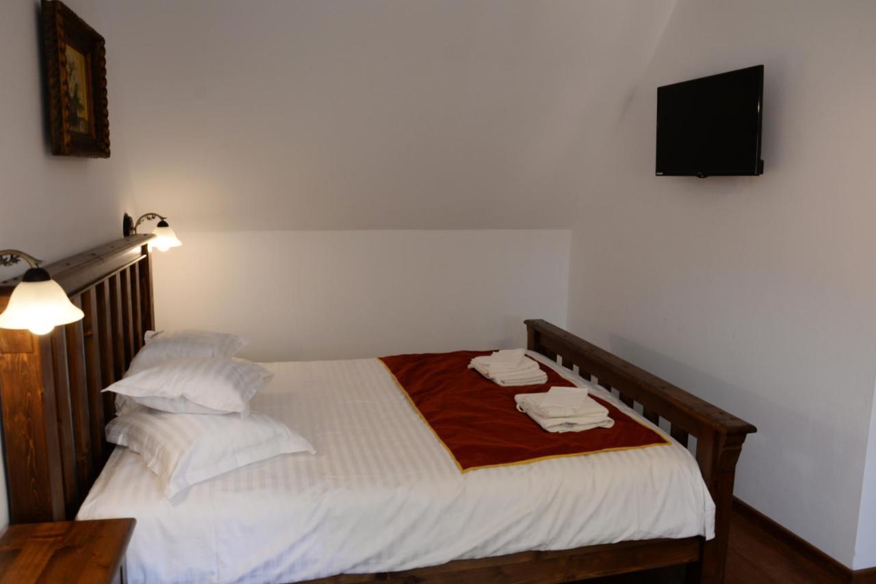 Hotel Carolina House à Sighişoara Extérieur photo