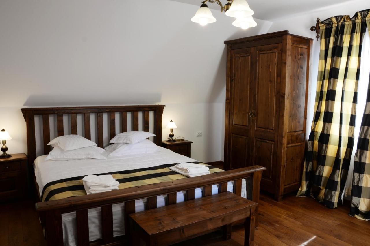 Hotel Carolina House à Sighişoara Extérieur photo