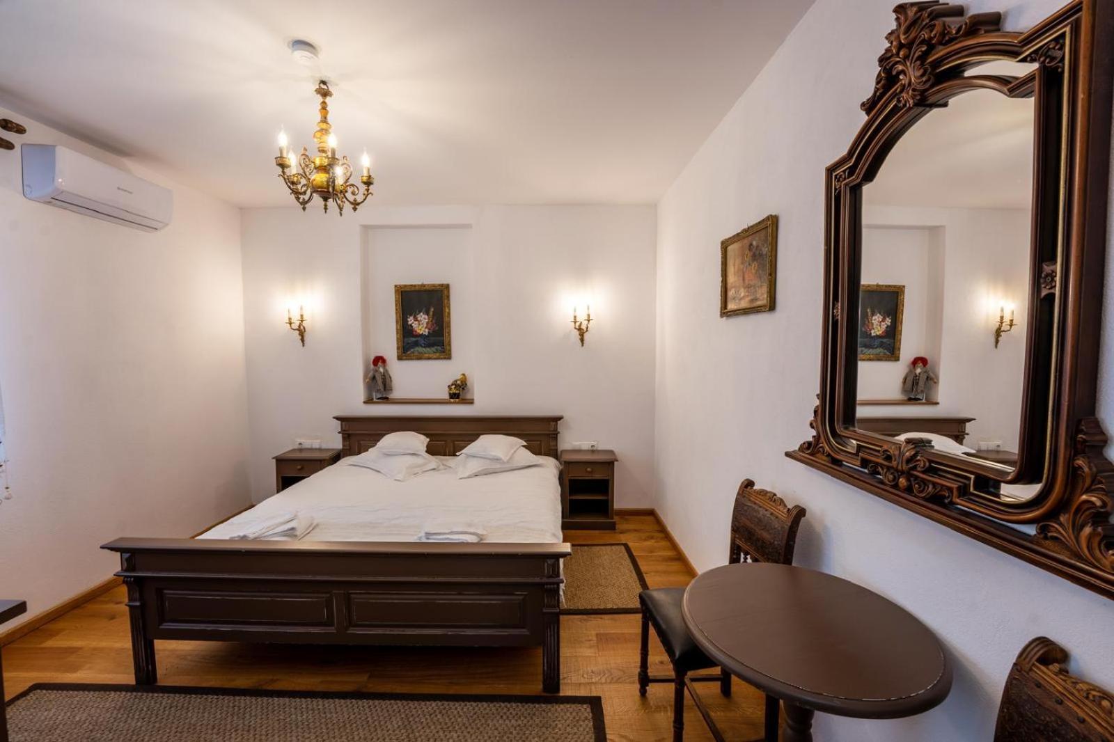 Hotel Carolina House à Sighişoara Extérieur photo