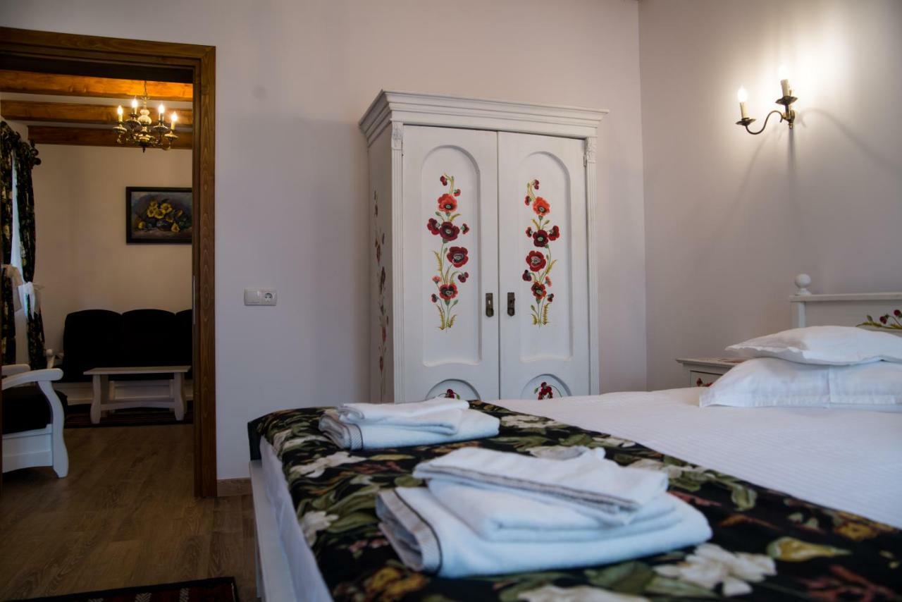 Hotel Carolina House à Sighişoara Extérieur photo